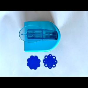 Creative Memories scallop punch